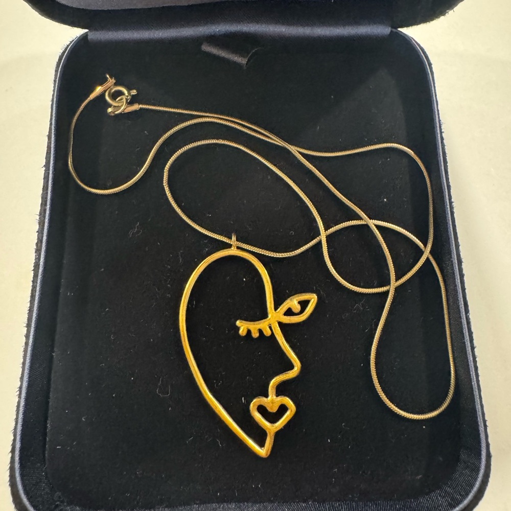 Abstract Face Wired Necklace